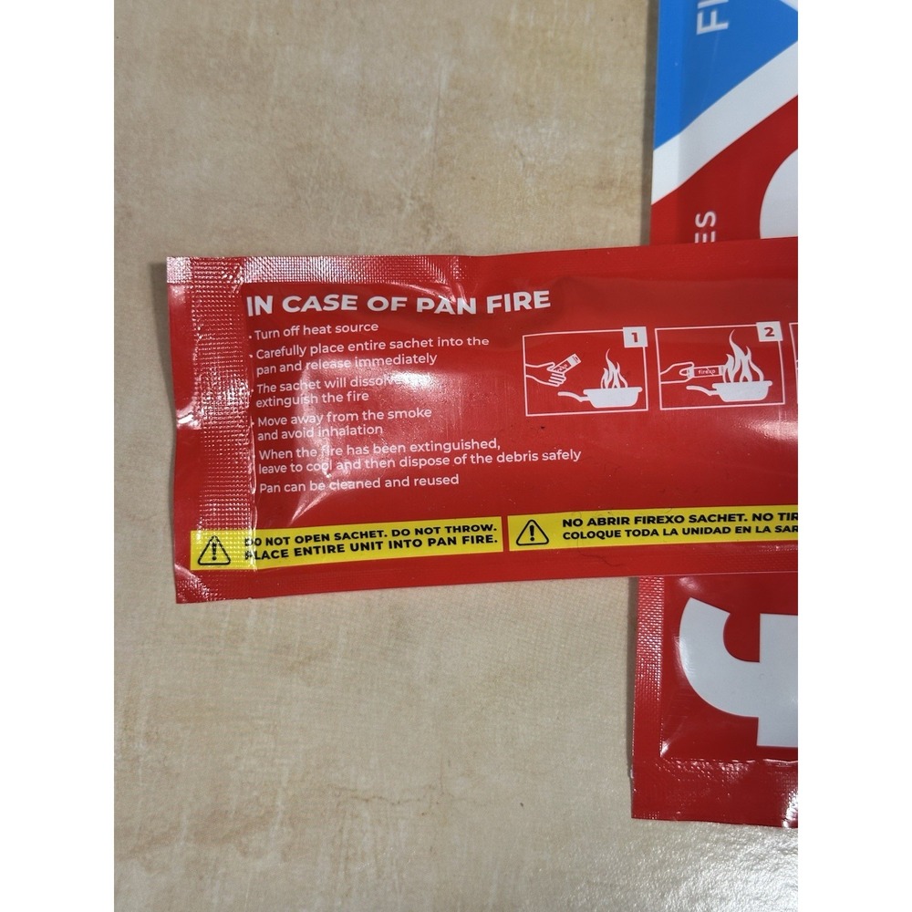 4 Pack‎ Firexo Cooking Pan Fire Extinguisher Sachets - Fire Blanket Alternative - Picture 3 of 4